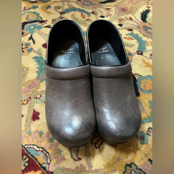 Dansko Brown/Gray Clogs - Picture 1 of 11
